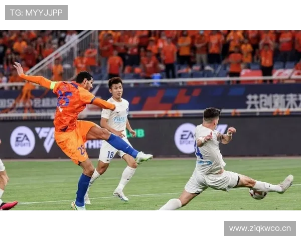 山东泰山中场控制力不足,比赛节奏支撑面临考验 山东泰山中场控制力不足,比赛节奏支撑面临考验