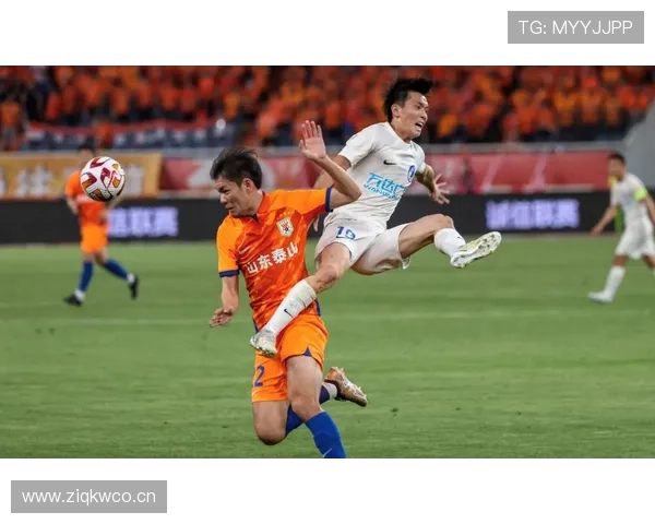 山东泰山越踢节奏越乱,近期表现波动显现,球队稳定性面临考验 山东泰山越踢节奏越乱,近期表现波动显现,球队稳定性面临考验