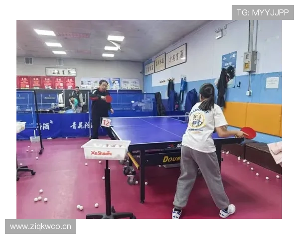 崔家溪每天四点起床练球，家里车库改的训练馆比我家还大